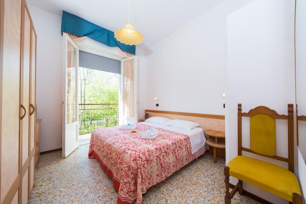 Hotel Majorca Cesenatico Kültér fotó