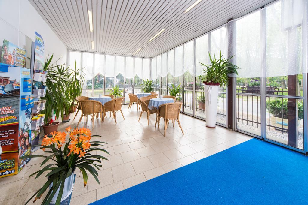 Hotel Majorca Cesenatico Kültér fotó